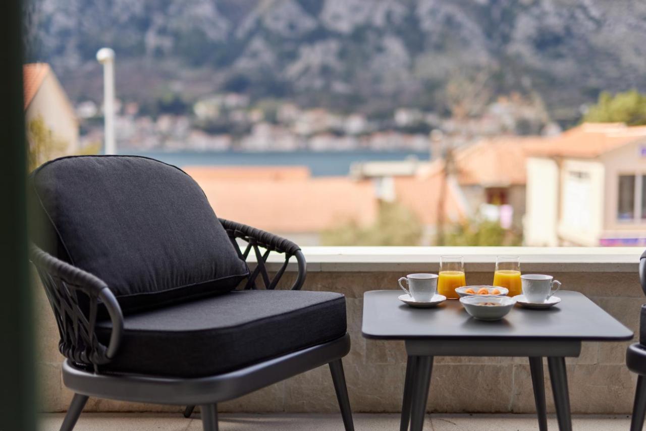 Kotor Lux Apartments And Rooms Exteriör bild